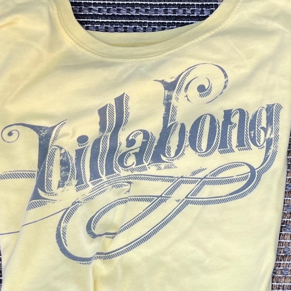 Collection of Billabong T-Shirts - Picture 2 of 3